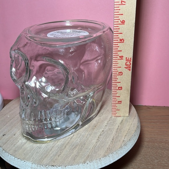 Bath & Body Works Clear Light Up Skull Halloween 3 Wick Candle Holder Decorative - Picture 3 of 5